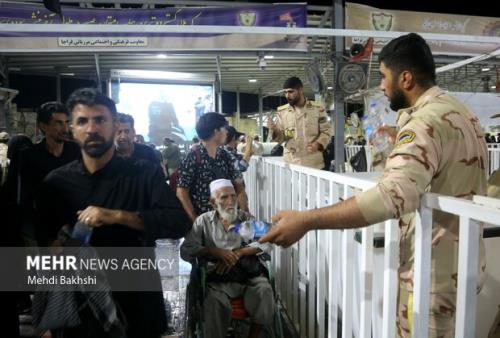 ۵۰ درصد زوار اربعین از مرز مهران خارج خواهند شد