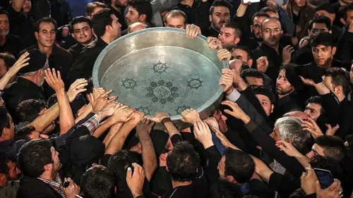 مراسم طشت گذاری سنتی ریشه دار در تقدیر جوانمردی حسینی